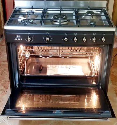 Black Edition Smeg Top 5 Burner Gas Down Oven Electric Cooker Range Size 90cm