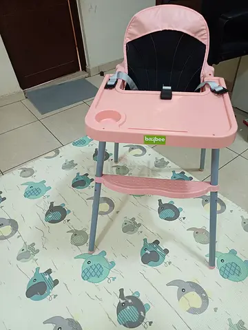 Baby feeding chair