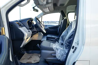 صورة 12 لـ 2026 Toyota HIACE