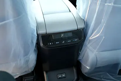 صورة 17 لـ 2025 Toyota HIGHLANDER