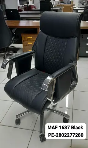 Black Executive Office Chair with Quilted PU Leather – Good Condition