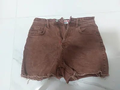 Brown high-waist denim cut-off shorts, size M (26cm waist)