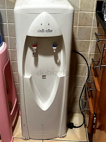 Standing hot & cold water dispenser - working condition