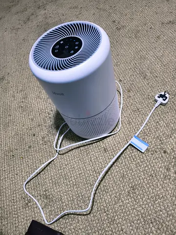 Levoit Compact Air Purifier - Excellent Condition