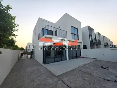 Corner Unit | Single Row | Vacant November