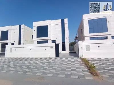 4-bedroom villa with pool, freehold for life / Prime location / Fees included