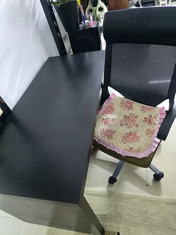 Simple Black Office Desk / Study Table - Good Condition