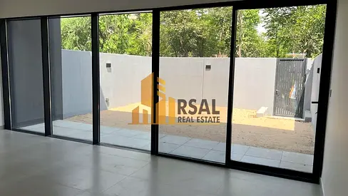 Luxery 2BR Townhouse in Sendian Massar Community