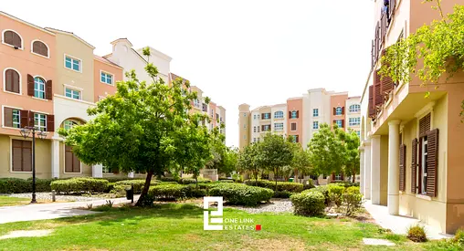 Contemporary Interiors | One Bedroom | Next to Metro Station | Easy access