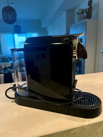 Nespresso Delonghi compact capsule coffee machine