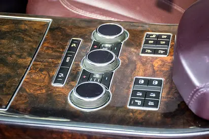 2014 LAND Rover RANGE ROVER — миниатюра 16