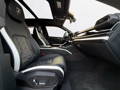 2025 Lamborghini URUS thumbnail 19