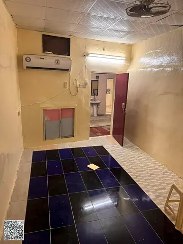 Traditional Arabic house in Al Bustan, suitable for workers’ accommodation, consisting of 3 bedrooms, a living room, and 2 bathrooms.