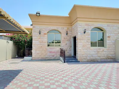 BEAUTIFUL SINGLE STOREY VILLA - AWAY FROM FLIGHT PATH