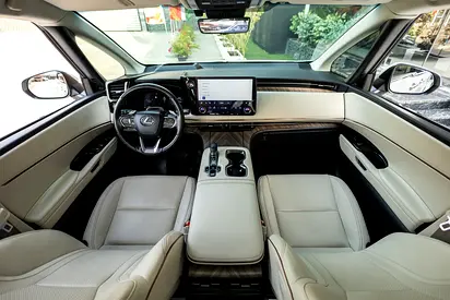 صورة 12 لـ 2024 Lexus LM-SERIES