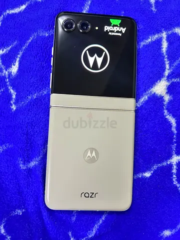 Moto razr 50