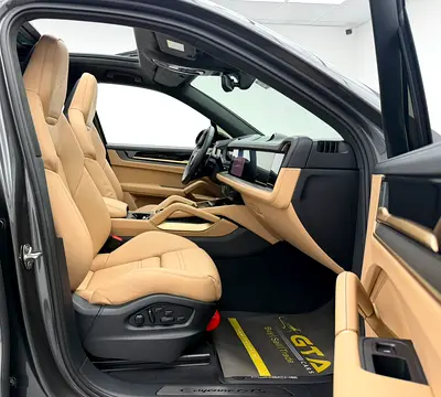 2025 Porsche CAYENNE — миниатюра 16