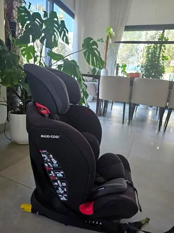 Maxi-Cosi Toddler Car Seat (originally  1400)