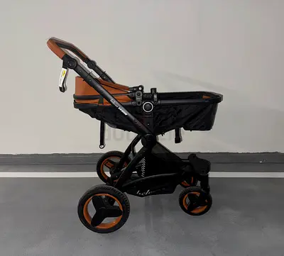 Premium 3-in-1 Pram Stroller with Bassinet and car seat. Reversible and adjustable - Good Condition