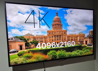 A 49 inch Samsung RU7100k UHD LED TV perfect condition with no problem