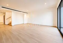 Internal | Directly next to park | Landscaped