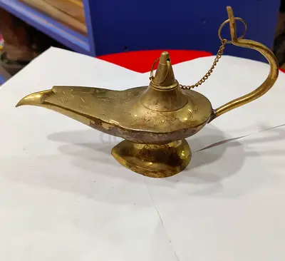 Antique brass Aladdin lamp design 17cm length