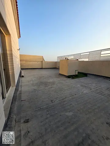 Two rooms in Al Rawda, excellent sizes, with a large rooftop terrace. The building also features a gym and a free swimming pool.