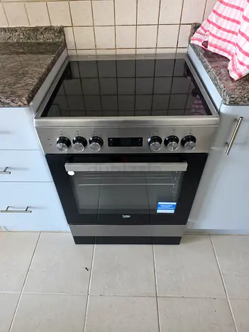 Beko Freestanding 4Cermaic Hubs Electric Cooker 60x60cm