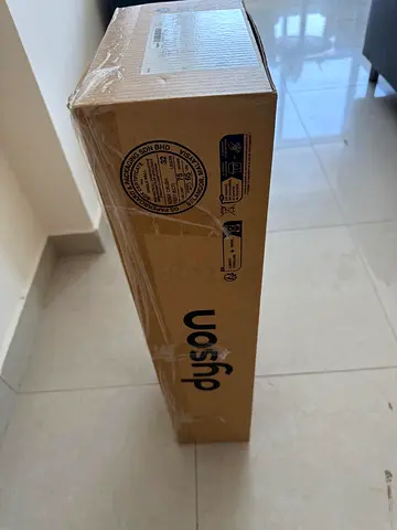 Dyson cordless vacuum (brand new in sealed box)