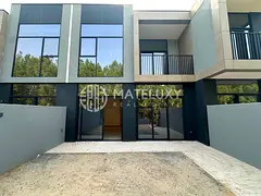 READY TO MOVE IN || SINGLE ROW || 3B1 || BRAND NEW