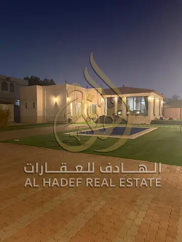 فيلا زاوية فاخرة 4 غرف ماستر في الشهباء الشارقة | مساحة 13,238 قدم² | مفروشة بالكامل