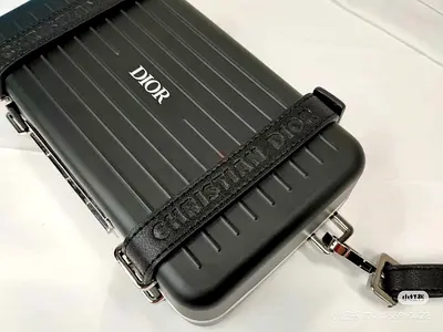 Dior x RIMOWA PERSONAL CLUTCH