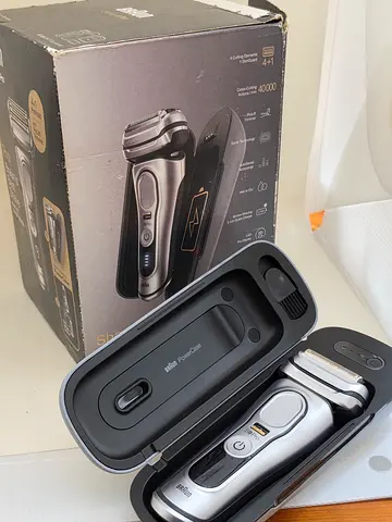 Braun Series 9000 Electric Shaver with Cleaning/Charging Case
