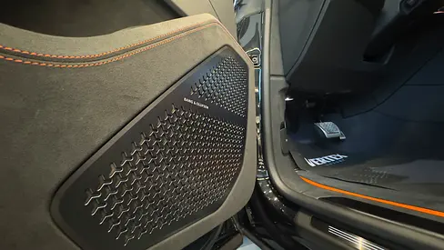 2026 Lamborghini URUS 缩略图 11