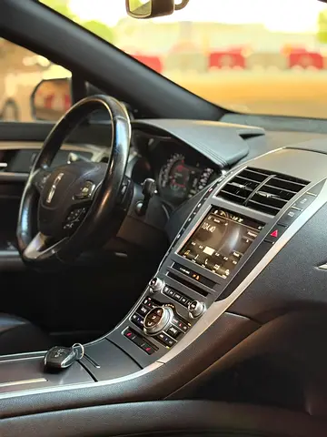 صورة 6 لـ 2017 Lincoln MKZ