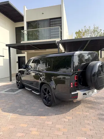 صورة 4 لـ 2023 LAND Rover DEFENDER