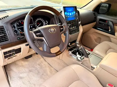 2019 Toyota LAND CRUISER thumbnail 14