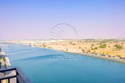 √Full Canal View | Waterfront Living | Top Floor√
