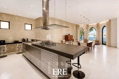 Beachfront 4BR Villa | Frond M Palm Jumeirah Rent