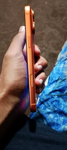 Orange iPhone 17 Pro Max - like brand new Condition (Single Owner)
