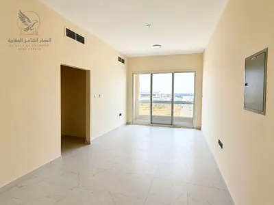 Two bedrooms and a living room, first occupancy, with a balcony, two master bedrooms, central air conditioning, energy efficient.