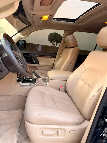 2019 Toyota LAND CRUISER thumbnail 13