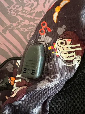 Baby carrier / front carrier with Harry Potter print — gently used