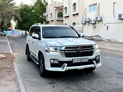 Land Cruiser | 2015 Model Facelift 2021 | GCC | Full Option | 225,000 Km | Family Car | No Accident