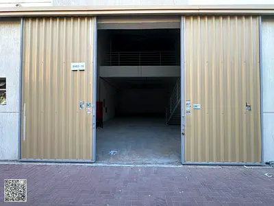 🏭 Commercial warehouse for annual rent – ​​Al Jurf Industrial Area 1 | Ajman – Inside a new complex – First occupant