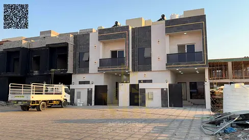 Attractive offer: Two floors and a rooftop with 3 master bedrooms, price includes registration fees | Close to all services