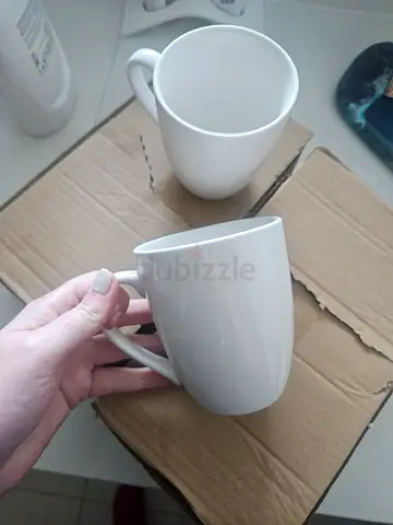 White mugs x8