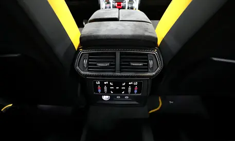2022 Lamborghini URUS thumbnail 12