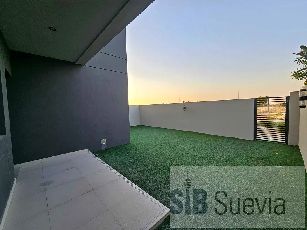 Corner 3 Bed | Single Row | Best Price