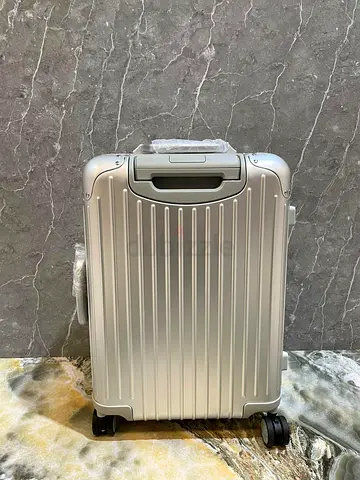Carry-On Rimowa Classic Cabin